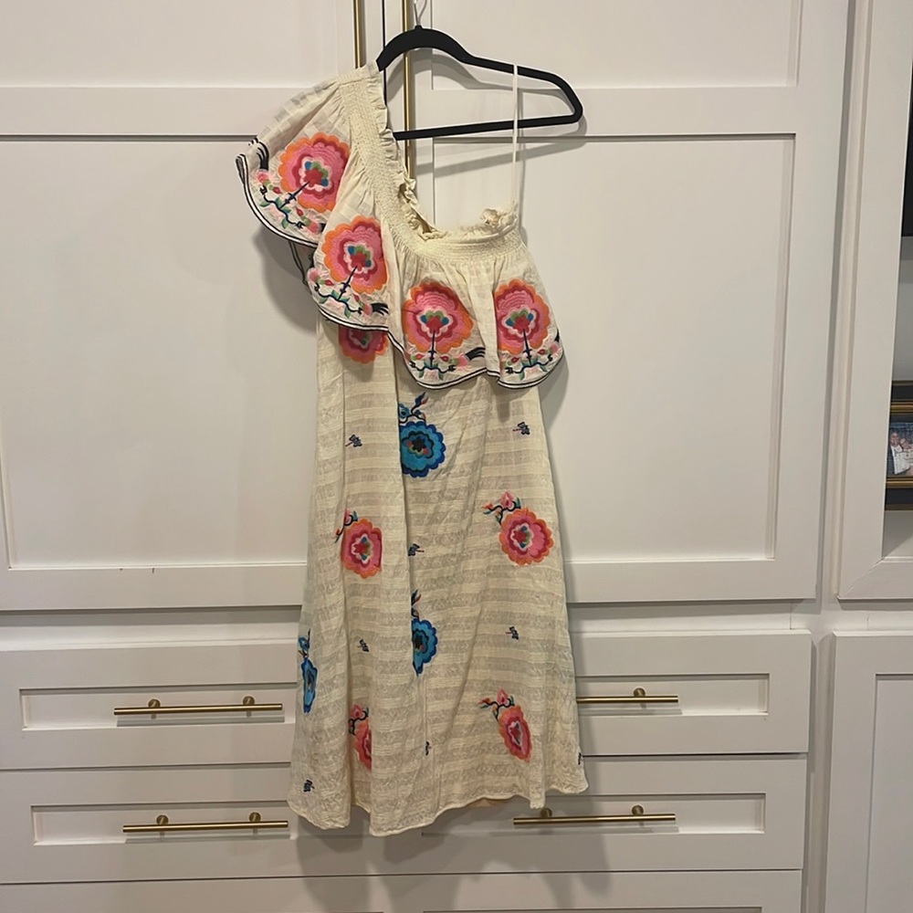 Anthropologie Plenty one shoulder dress with embroidered flowers Size Small